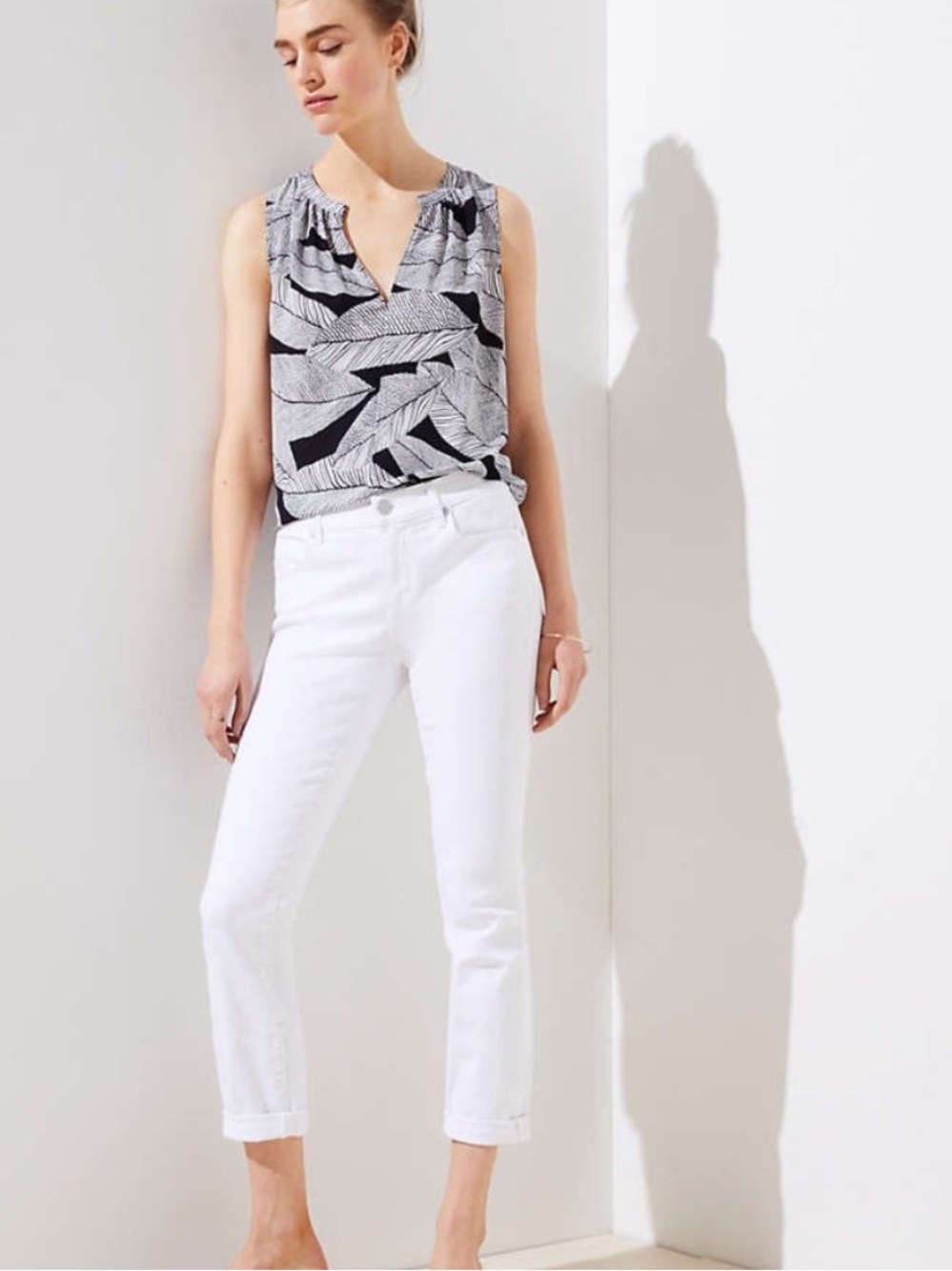LOFT White Denim Cuffed Crop Straight Leg Jeans Mid Rise Womens Size 8